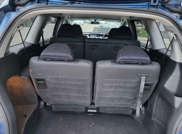 2005 Honda Odyssey JDM car for sale — photo 12 of 12
