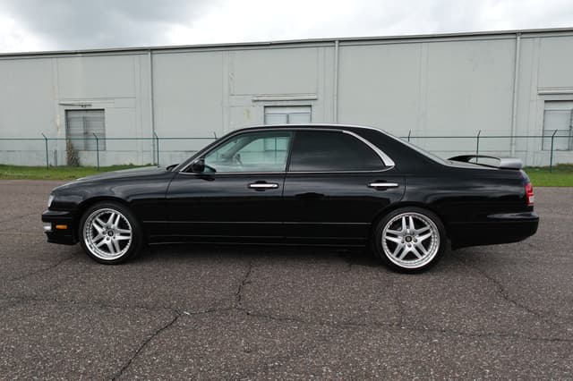 1999 Nissan Cedric JDM car for sale — photo 12 of 20