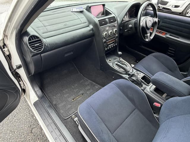2005 Toyota Altezza JDM car for sale — photo 11 of 18