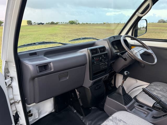 1998 Mitsubishi Minicab JDM car for sale — photo 6 of 25