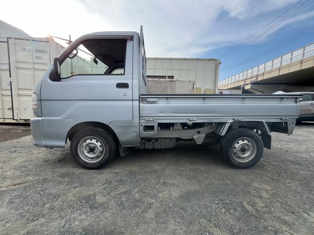 2002 Daihatsu Hijet JDM car for sale — photo 4 of 25