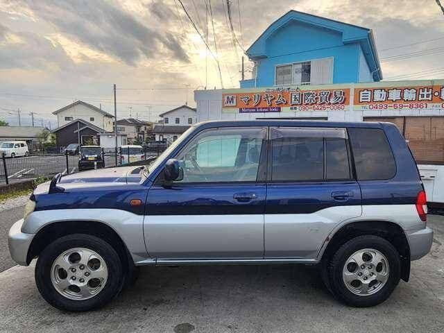 2001 Mitsubishi Pajero JDM car for sale — photo 5 of 20