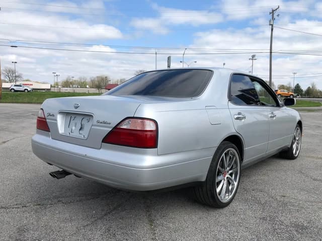 1996 Nissan Gloria JDM car for sale — photo 5 of 9