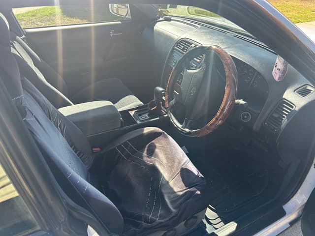 1996 Nissan Gloria JDM car for sale — photo 5 of 8