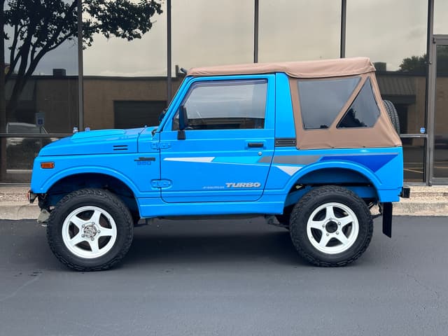1990 Suzuki Jimny JDM car for sale — photo 4 of 17