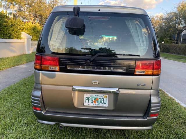 2000 Nissan Elgrand JDM car for sale — photo 7 of 11