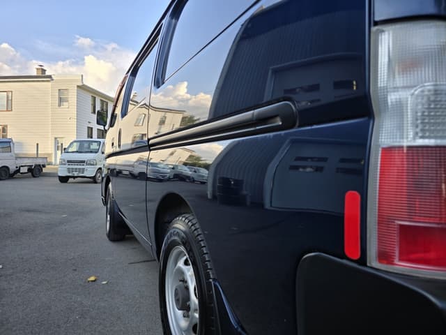 2001 Nissan Caravan JDM car for sale — photo 15 of 25