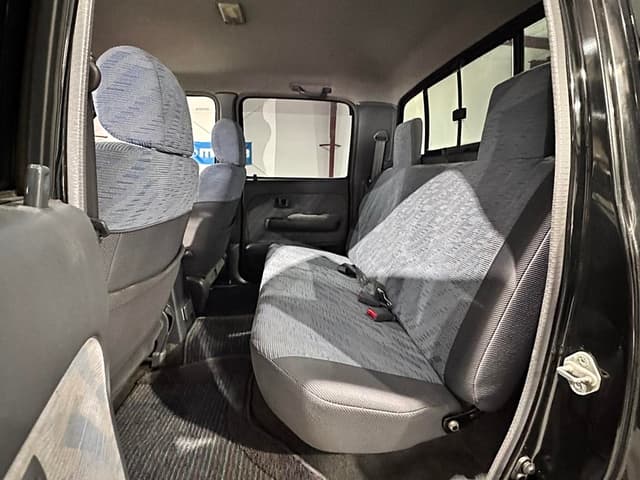 2000 Toyota Hilux JDM car for sale — photo 13 of 22