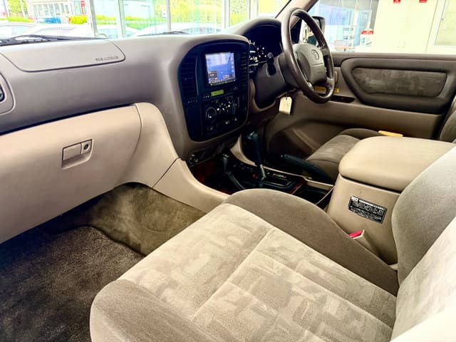 2000 Toyota Land Cruiser JDM car for sale — photo 5 of 5
