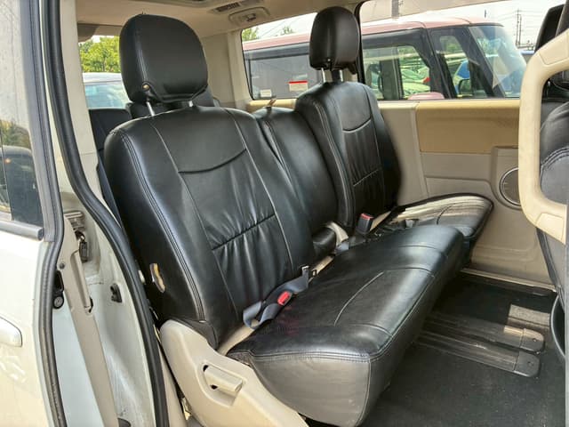 2010 Mitsubishi Delica JDM car for sale — photo 4 of 8