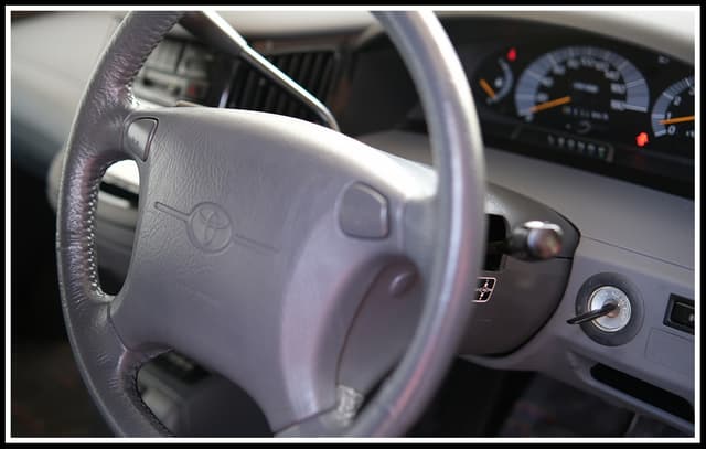 1998 Toyota Estima JDM car for sale — photo 18 of 19