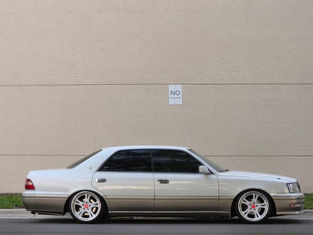 1996 Toyota Crown JDM car for sale — photo 5 of 25