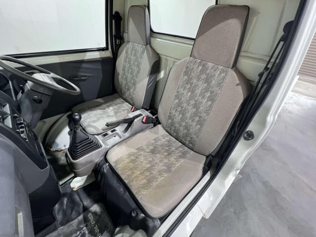 1996 Mitsubishi Minicab JDM car for sale — photo 10 of 10