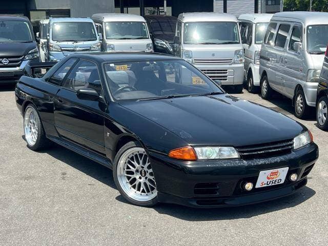 1990 Nissan Skyline JDM car for sale — photo 9 of 20