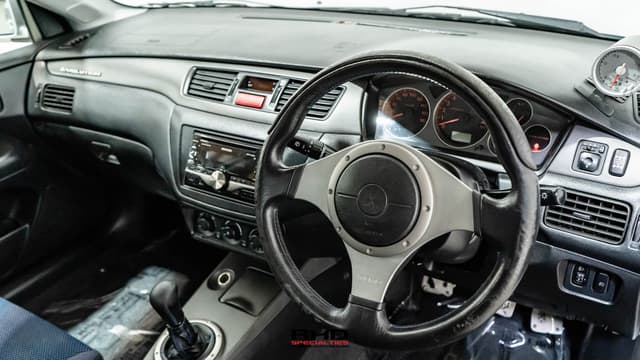 2001 Mitsubishi Lancer Evolution JDM car for sale — photo 15 of 25