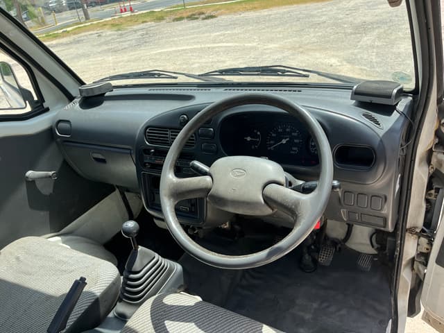 1997 Daihatsu Hijet JDM car for sale — photo 9 of 11