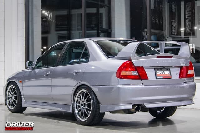 1996 Mitsubishi Lancer Evolution JDM car for sale — photo 8 of 25
