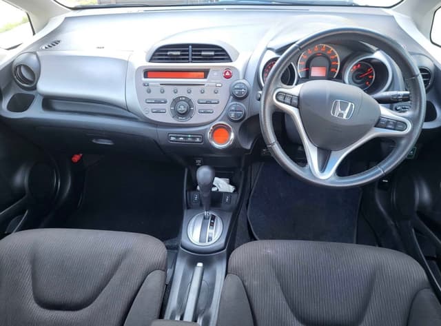 2011 Honda Fit JDM car for sale — photo 7 of 9