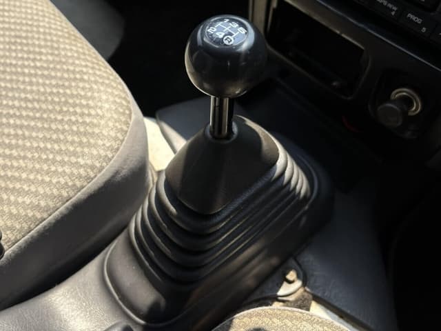2000 Daihatsu Hijet JDM car for sale — photo 14 of 25