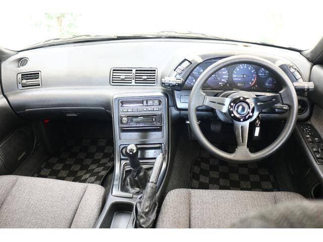 1990 Nissan Skyline JDM car for sale — photo 3 of 18