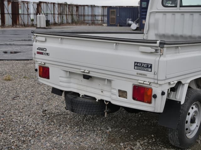 2000 Daihatsu Hijet JDM car for sale — photo 4 of 25