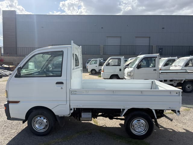 1997 Mitsubishi Minicab JDM car for sale — photo 5 of 25