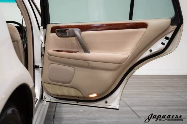 2000 Toyota Crown JDM car for sale — photo 22 of 25