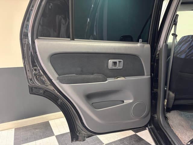 1999 Toyota Hilux JDM car for sale — photo 18 of 25