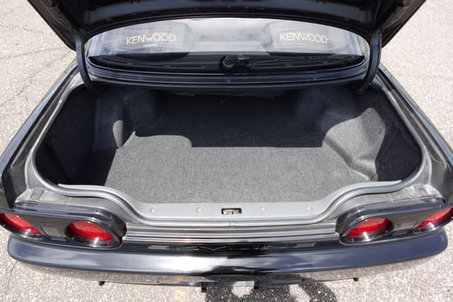 1989 Nissan Skyline JDM car for sale — photo 19 of 20