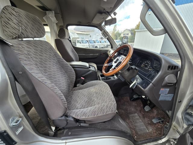1996 Toyota HiAce JDM car for sale — photo 14 of 25