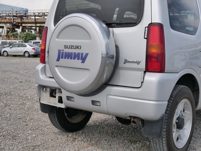 2001 Suzuki Jimny JDM car for sale — photo 18 of 25