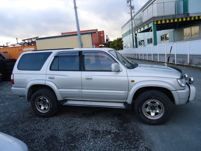 1996 Toyota Hilux Surf JDM car for sale — photo 4 of 5