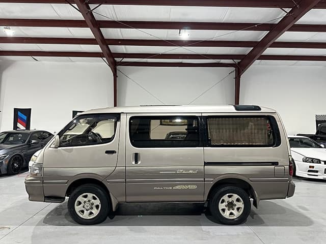 1994 Toyota HiAce JDM car for sale — photo 8 of 16