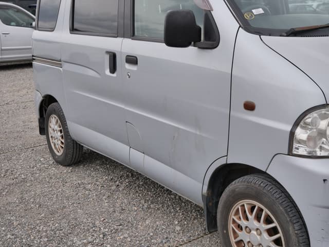 2001 Daihatsu Atrai JDM car for sale — photo 10 of 25