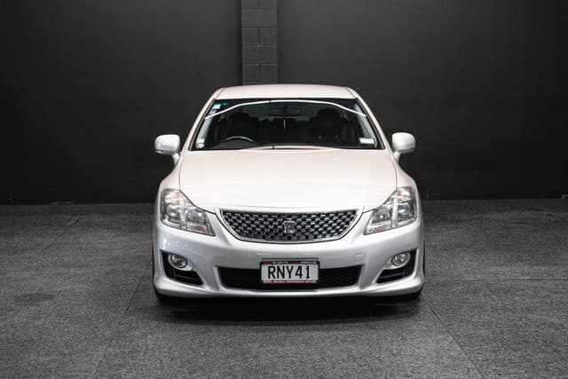 2008 Toyota Crown JDM car for sale — photo 4 of 18