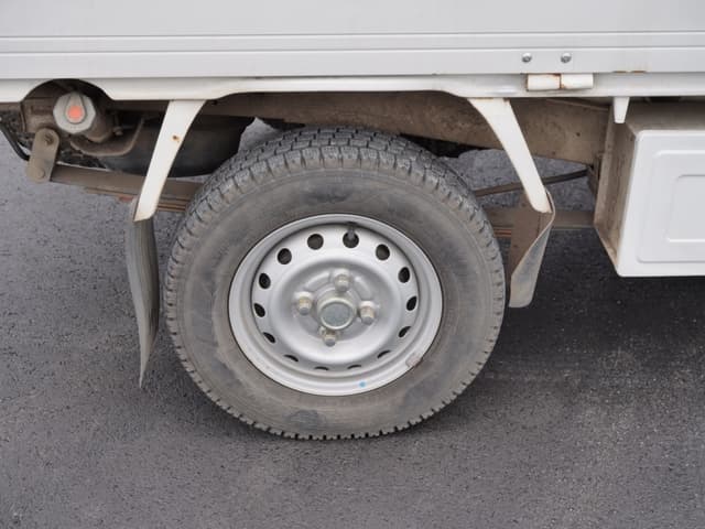 2002 Mitsubishi Minicab JDM car for sale — photo 23 of 25