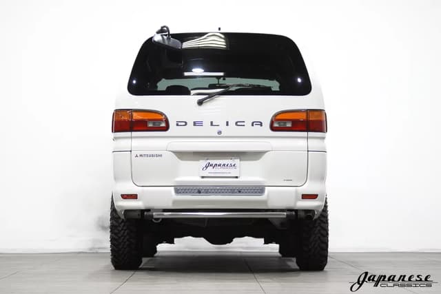 1998 Mitsubishi Delica JDM car for sale — photo 7 of 25