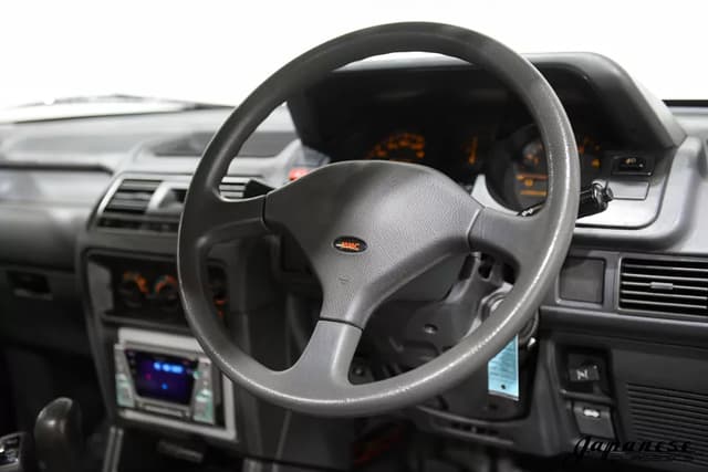 1992 Mitsubishi Pajero JDM car for sale — photo 13 of 25