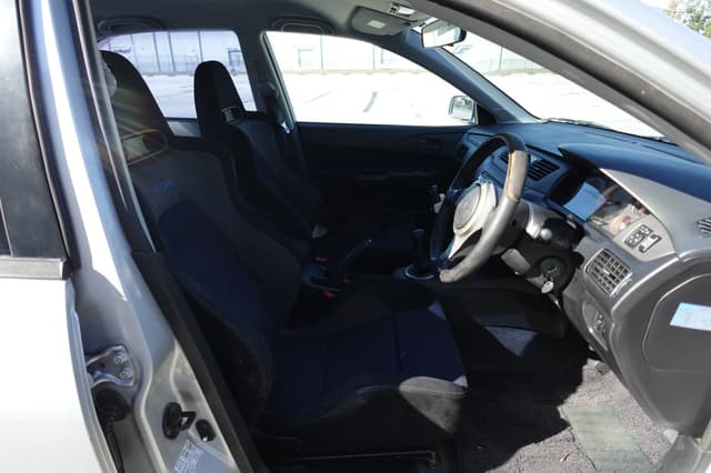 2001 Mitsubishi Lancer Evolution JDM car for sale — photo 11 of 18