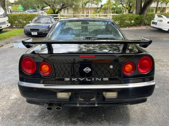 1998 Nissan Skyline JDM car for sale — photo 6 of 17