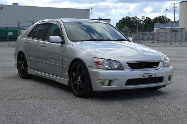 2000 Toyota Altezza JDM car for sale — photo 3 of 18