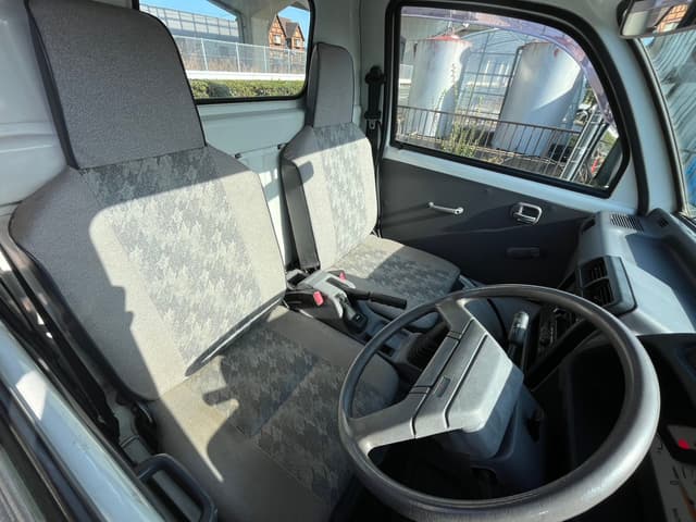 1997 Mitsubishi Minicab JDM car for sale — photo 19 of 25