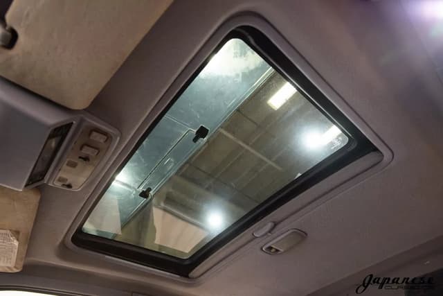 1997 Toyota Hilux Surf JDM car for sale — photo 17 of 25