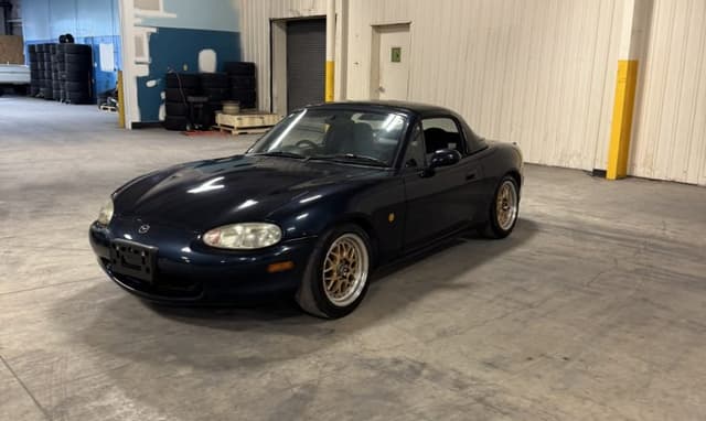 1998 Mazda Roadster (Eunos Roadster / MX-5) JDM car for sale — photo 20 of 25