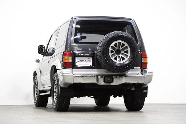 1992 Mitsubishi Pajero JDM car for sale — photo 6 of 25