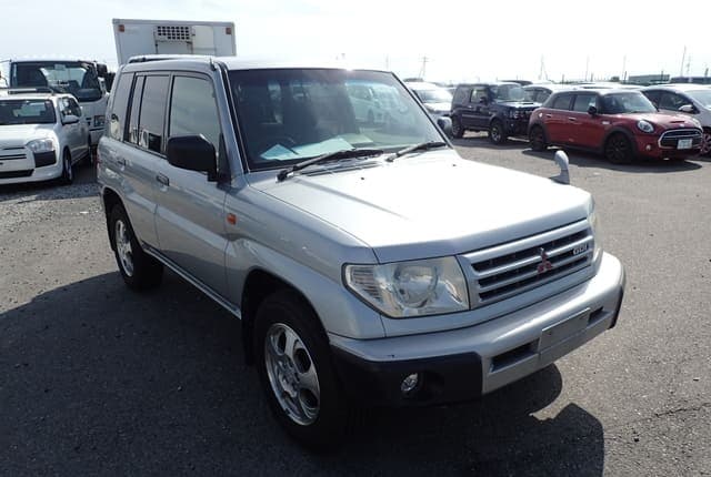 1999 Mitsubishi Pajero JDM car for sale — photo 7 of 25