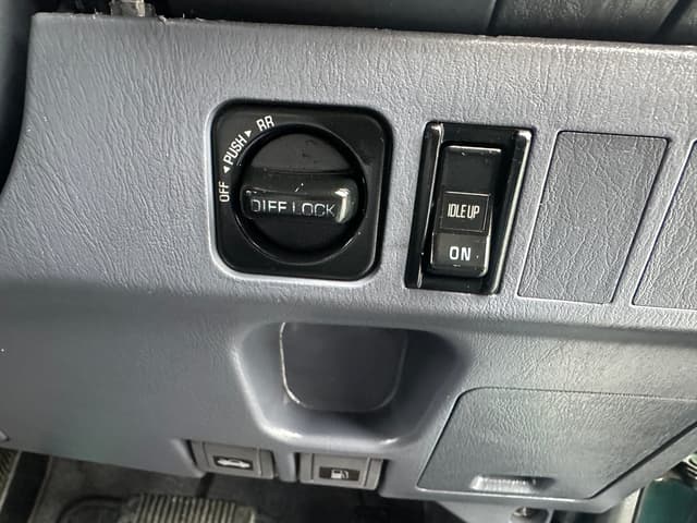 1997 Toyota Land Cruiser Prado JDM car for sale — photo 17 of 20
