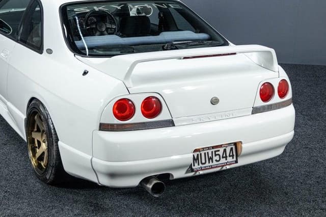 1997 Nissan Skyline JDM car for sale — photo 6 of 20