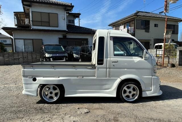 2003 Daihatsu Hijet JDM car for sale — photo 13 of 24
