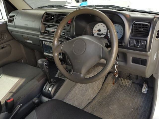 2000 Suzuki Jimny JDM car for sale — photo 2 of 6